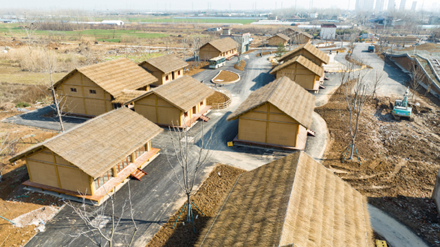 雙墩文化村、雙墩文化博物館以及遺址公園東西入口主體施工已基本完成