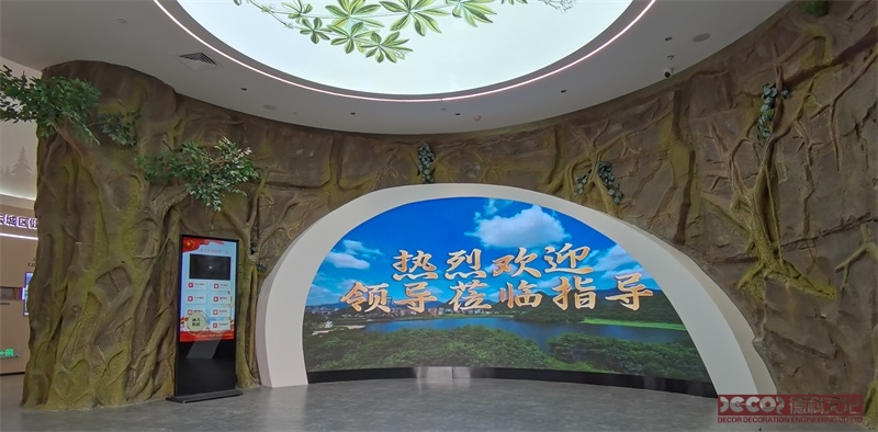 如何進行博物館裝修的定期評估與更新？