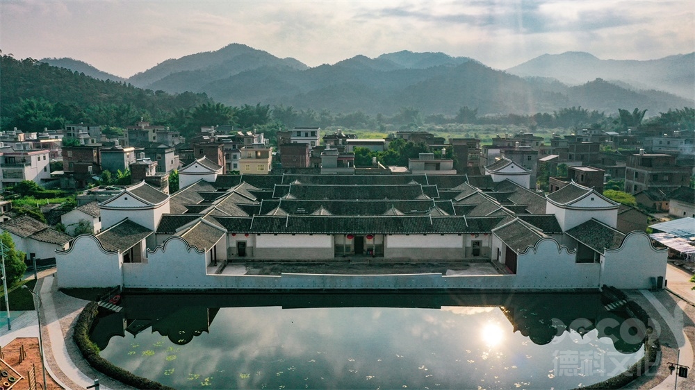 如何在展館裝修中運用復(fù)古藝術(shù)品進行裝飾？